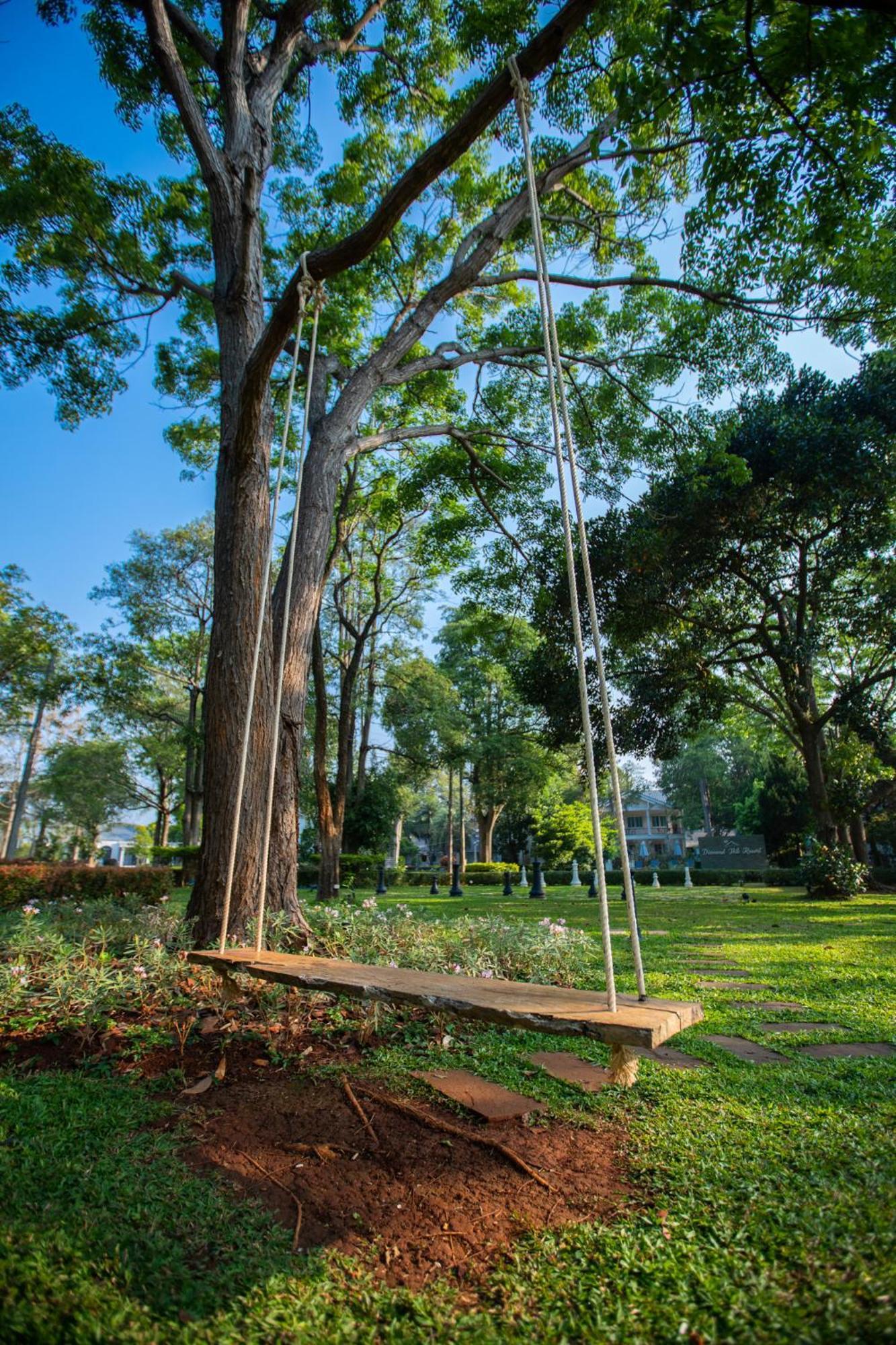Diamond Hill Resort Nong Nam Daeng Esterno foto