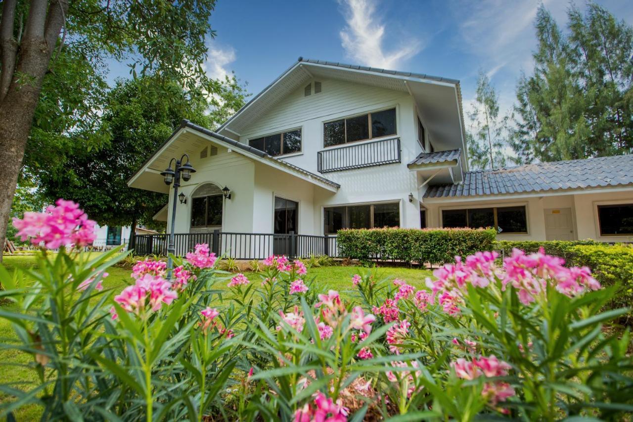 Diamond Hill Resort Nong Nam Daeng Esterno foto